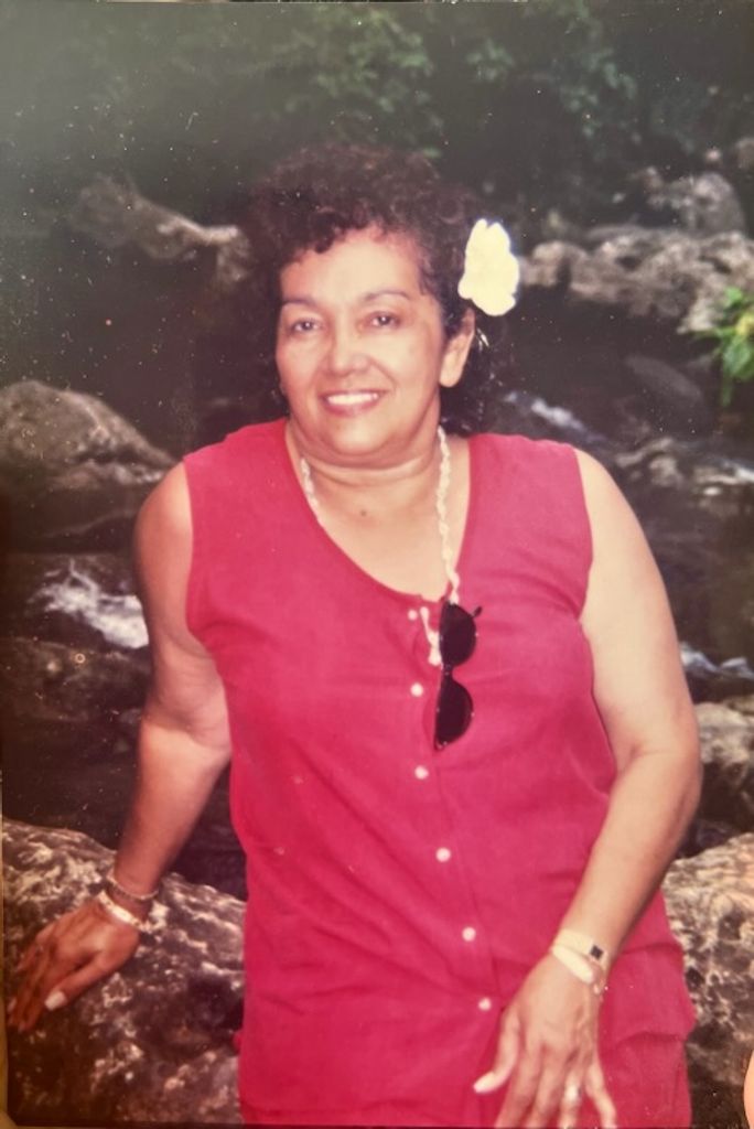 Lillian Lugo Brea Profile Photo