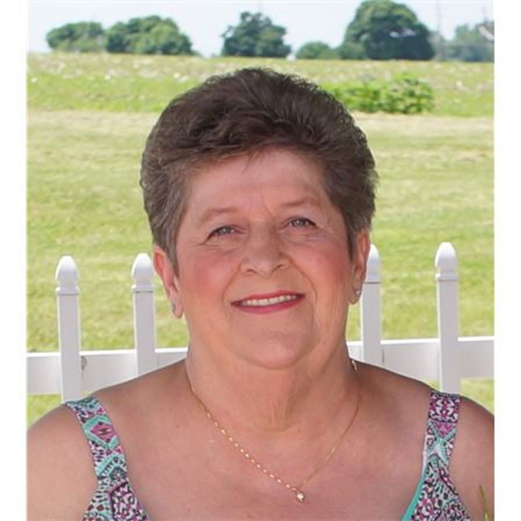 Dixie Louise Labarr Profile Photo