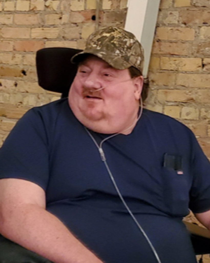 Thomas Staples Profile Photo