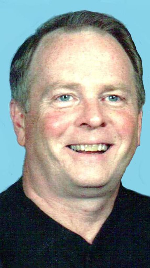 Mark  E Pierce
