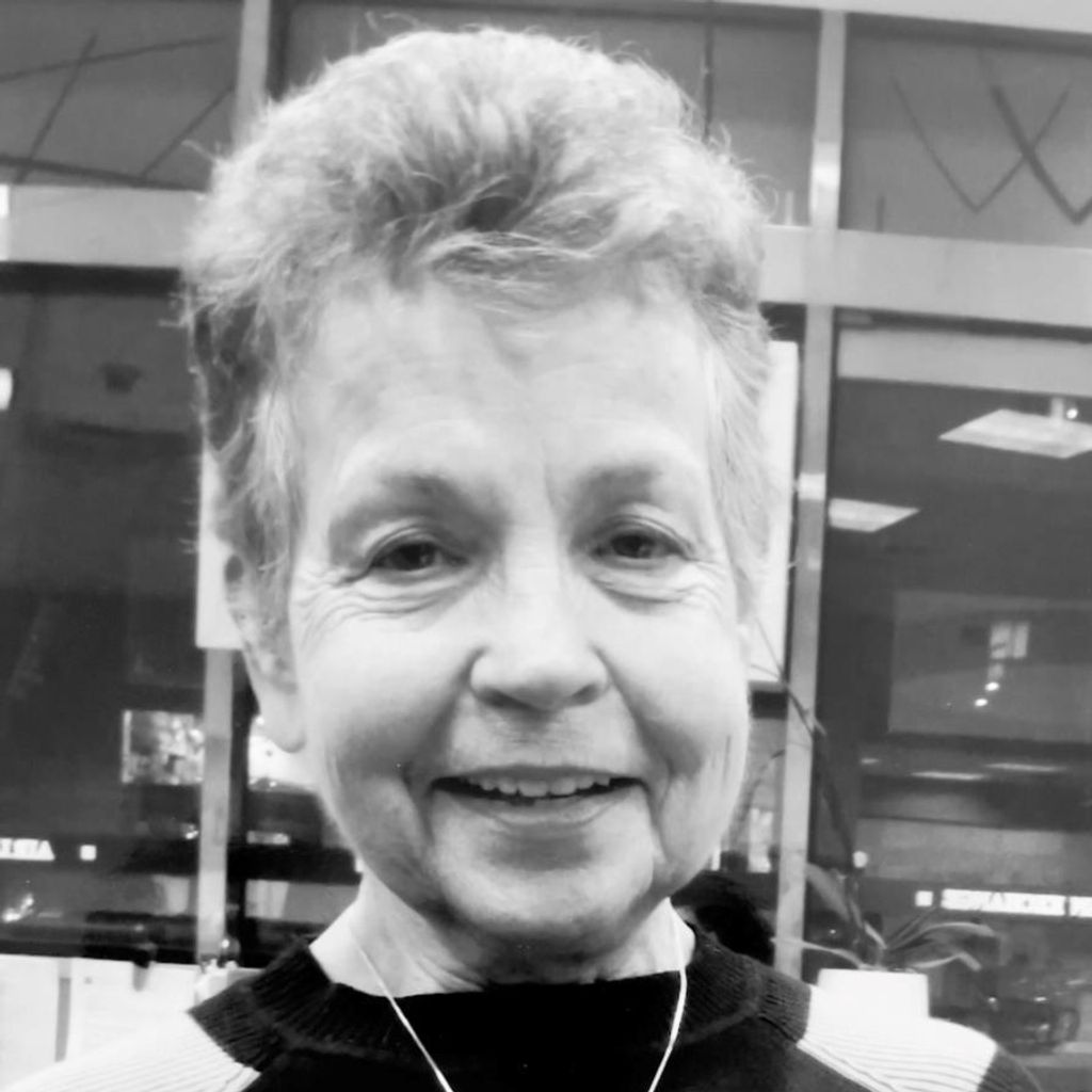 Ellen J (Carlson) Carver