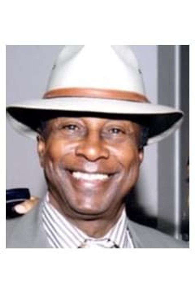 Lee Dossie Andrews, Esq