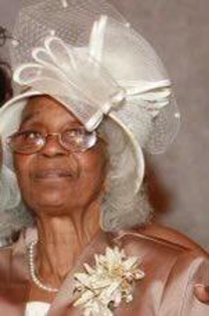Queen E Martin Profile Photo