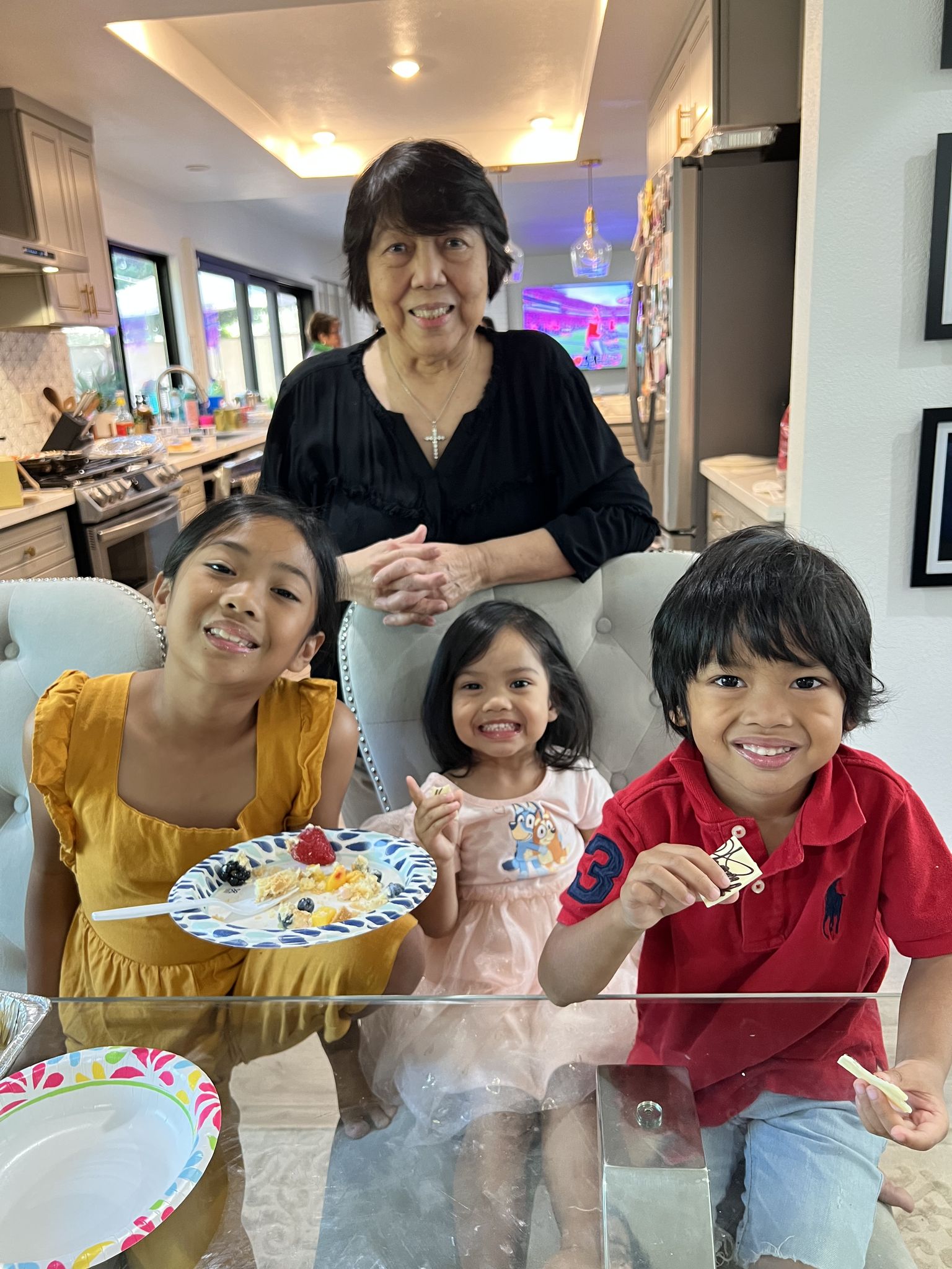 Cecilia Zapanta photo gallery image 2 of 100