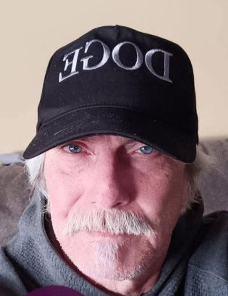 Charles ( Chuck ) Thompson