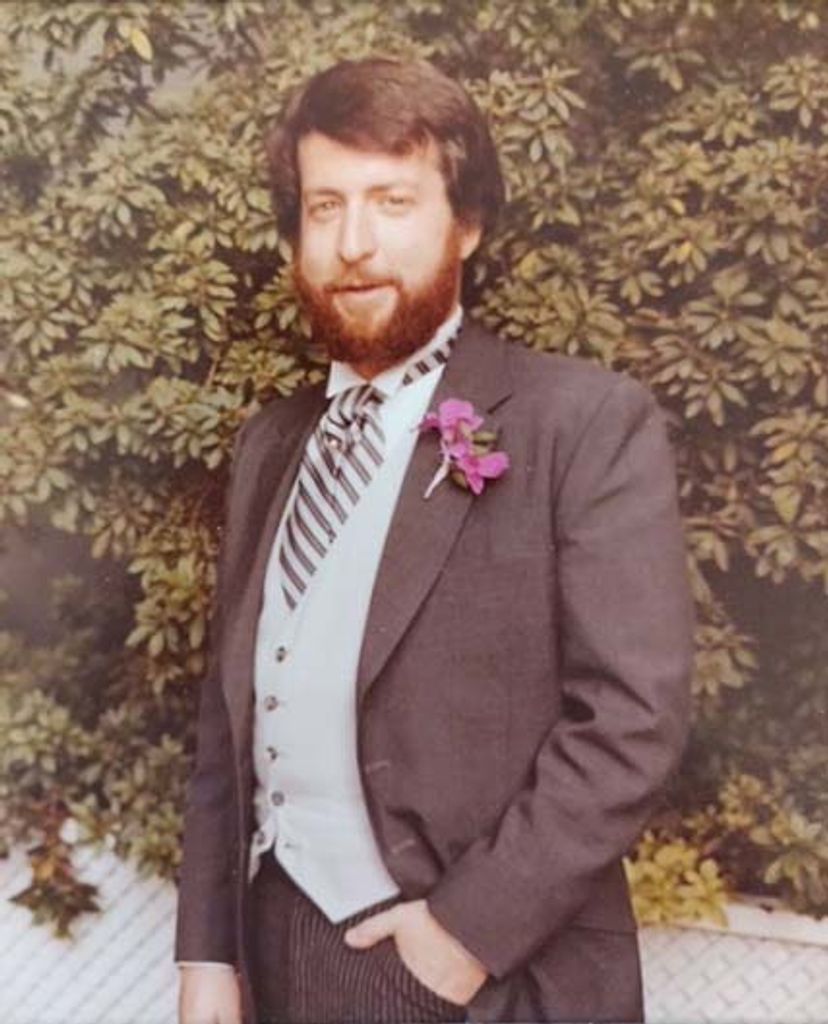 Mark  L Lasky
