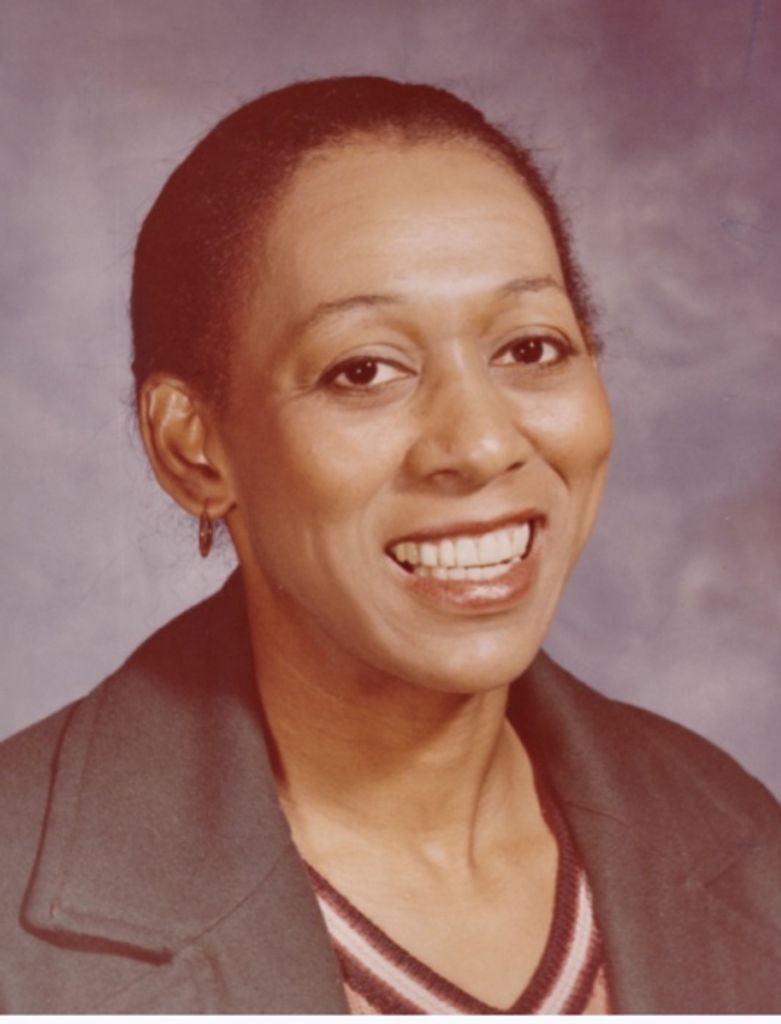 Carrie Bell (Lee)  Tarver