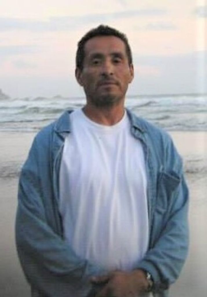 Paul Flores, Jr. Profile Photo