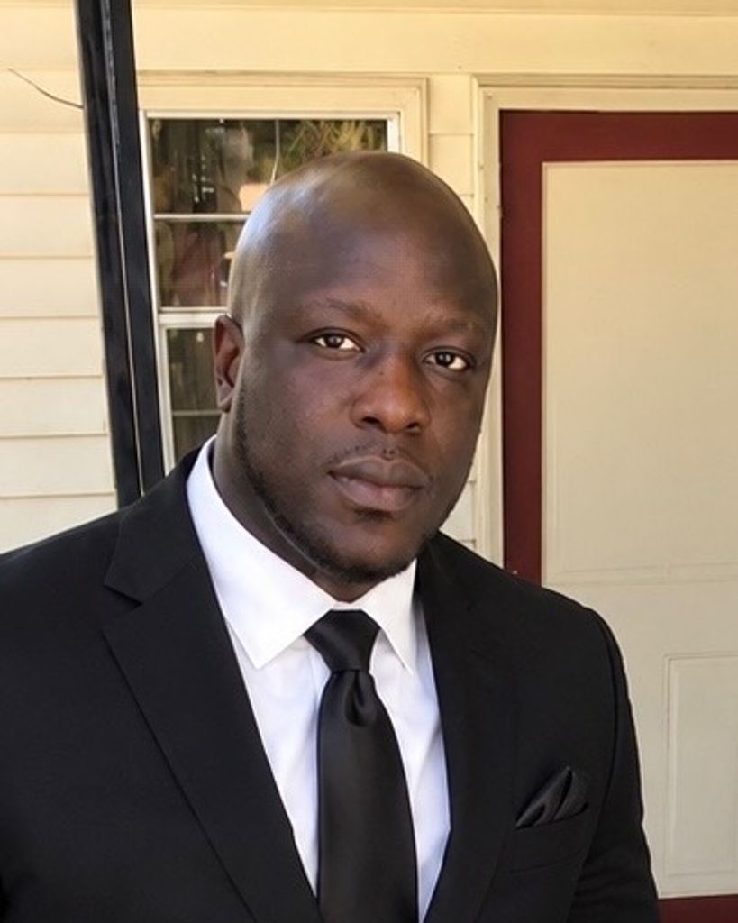 Christopher Tray Littleton Profile Photo