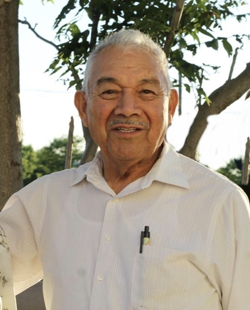 Pastor Aquilino Flores Profile Photo