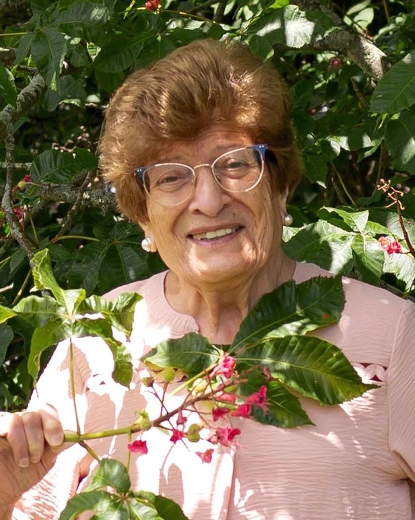 Ismenia Rainha Faria Bernardo Profile Photo