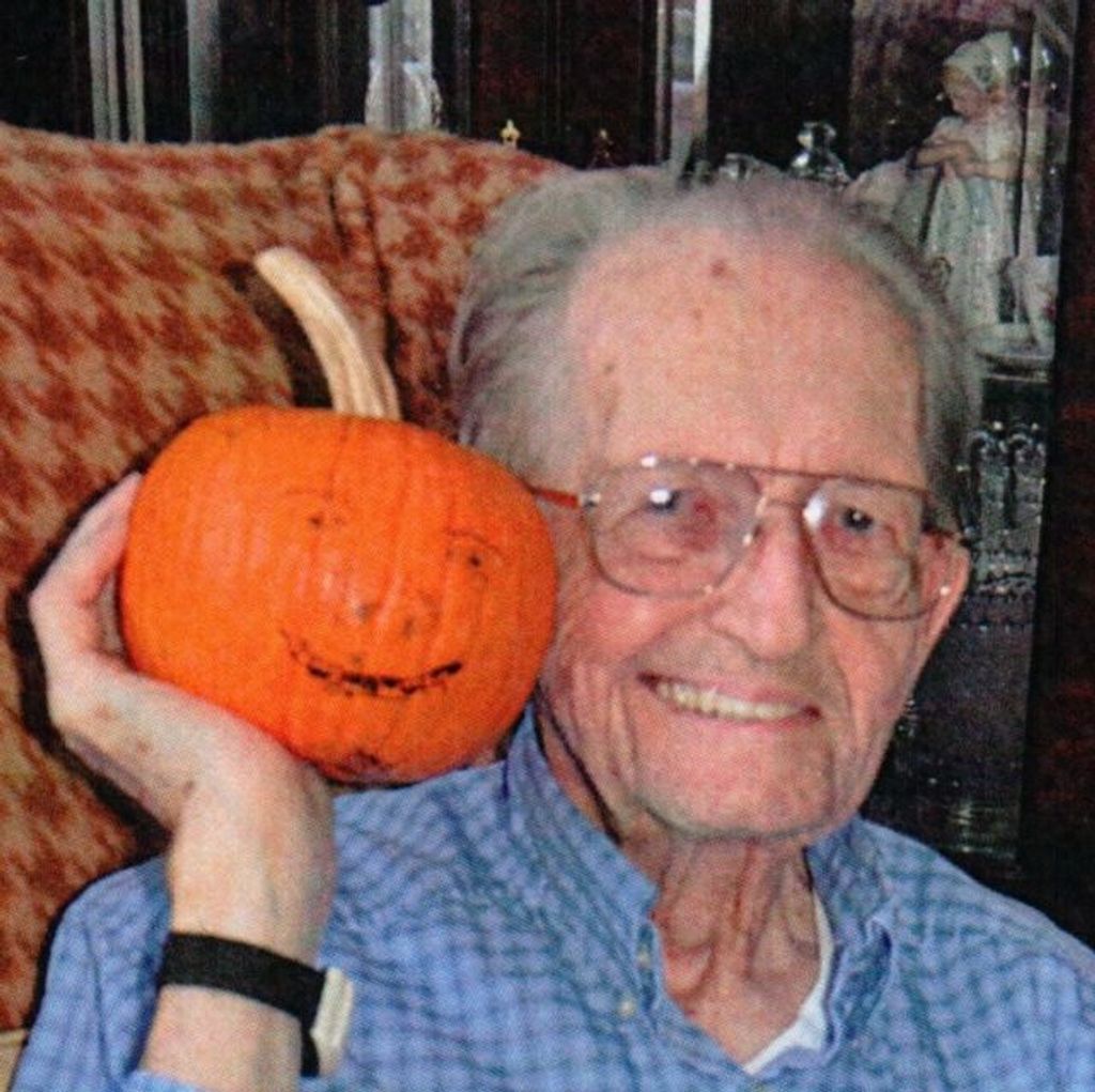 Harry Mills Kiley Profile Photo