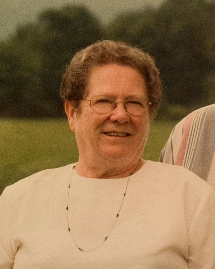 Elizabeth Hogate Profile Photo