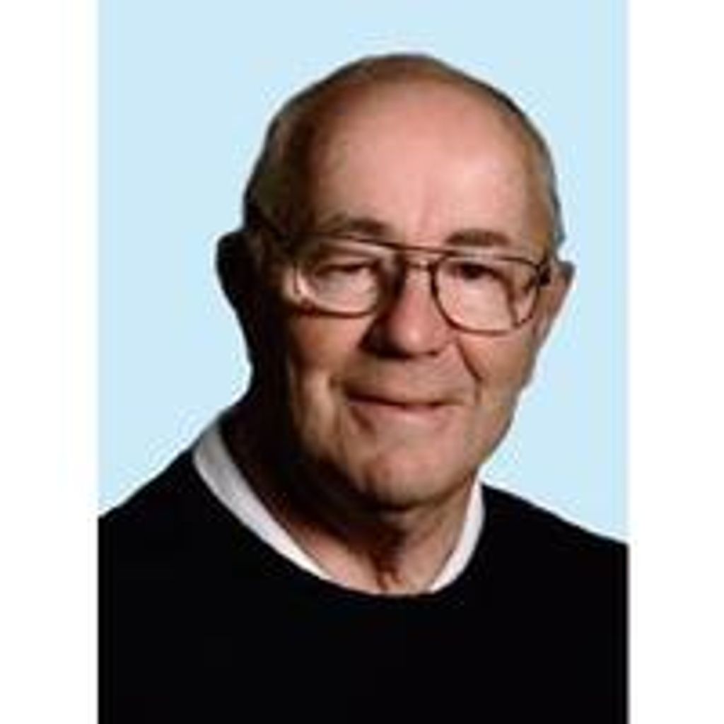 Lawrence "Larry" W. Smith
