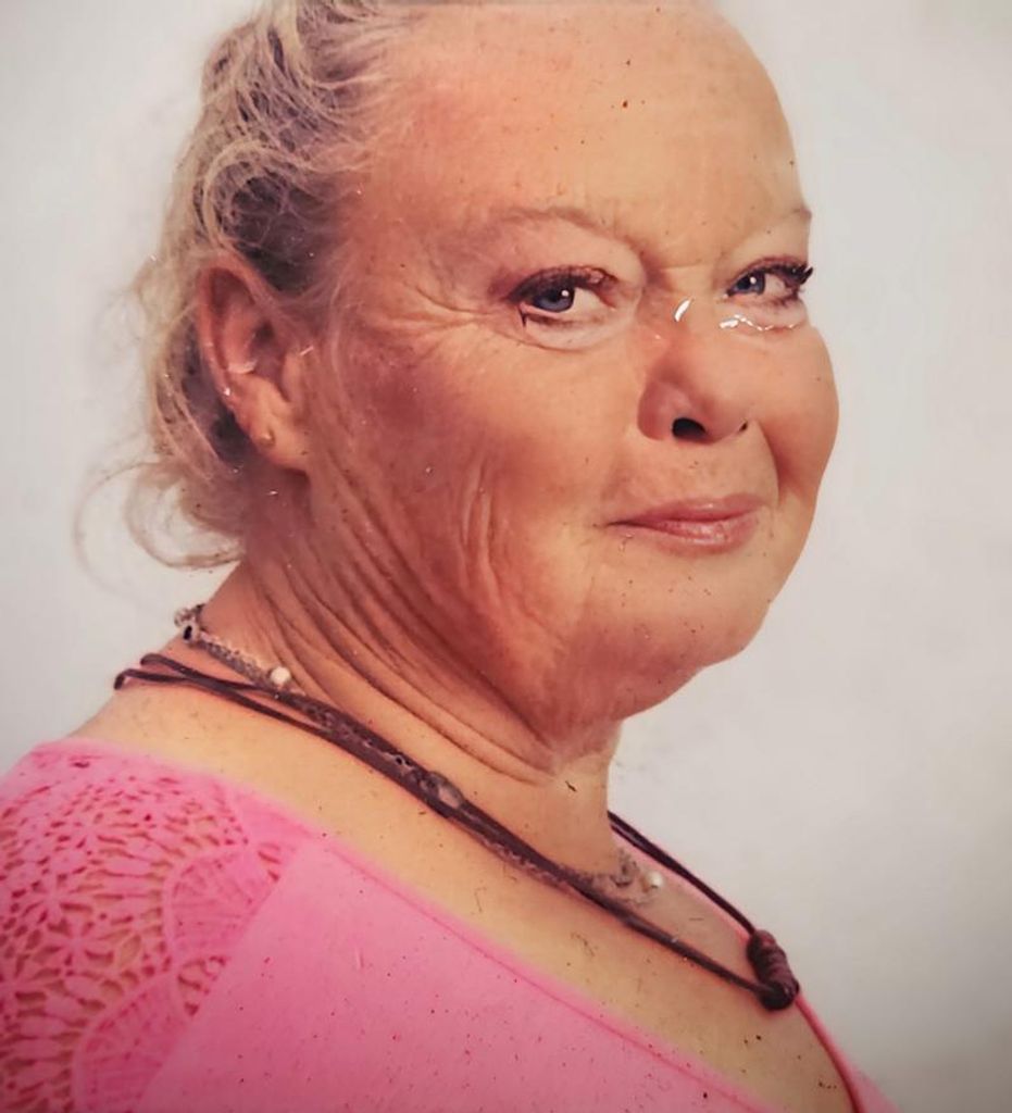 Mary Elizabeth Parquette