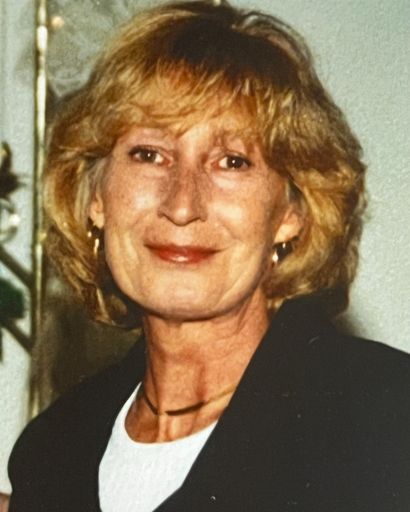 Margaret Nadine Sutherland's obituary image