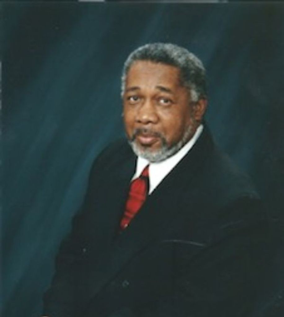 Kenneth Walker, Sr