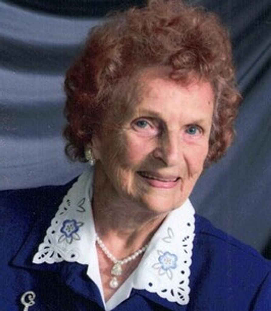 Evelyn M. "Evie" (Lonnee)  May