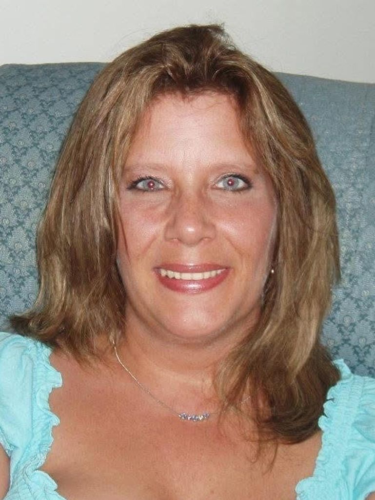 Anna Dietzel Profile Photo