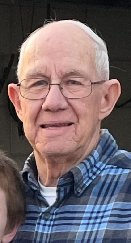 Robert Eugene Smith Profile Photo