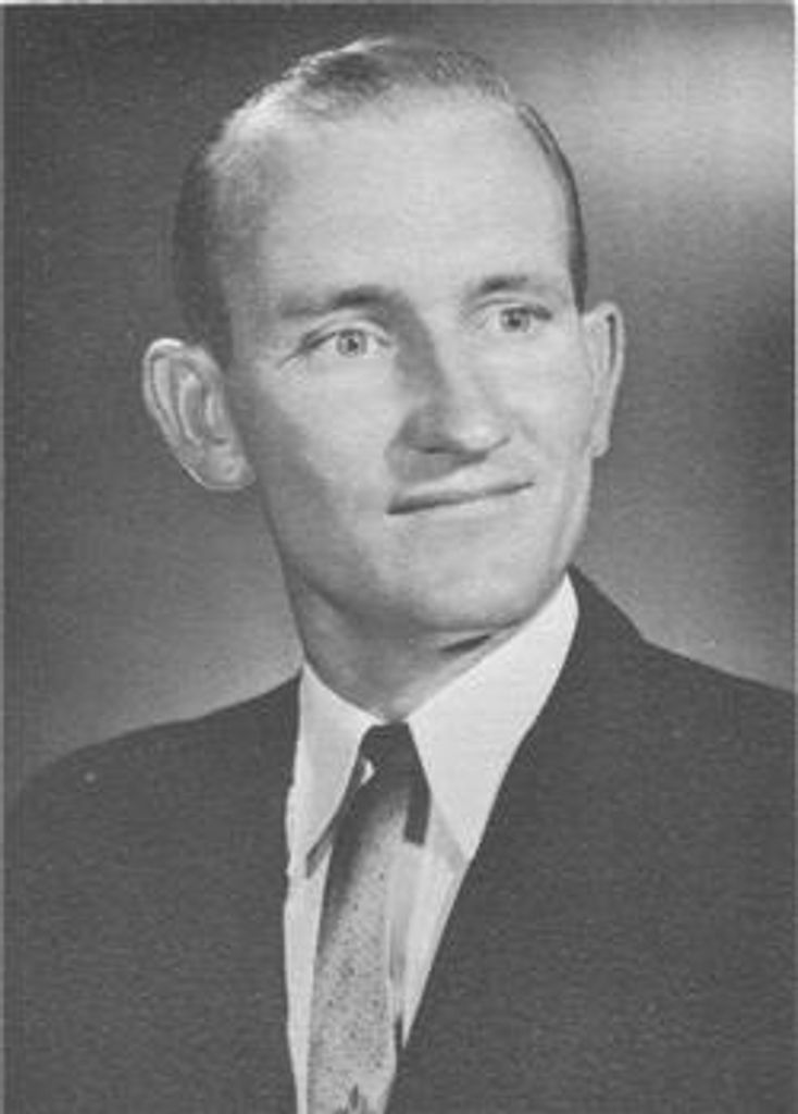 Tommy Vasek Profile Photo