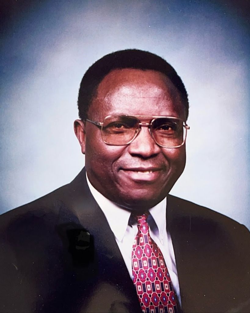Stephen Mbandi