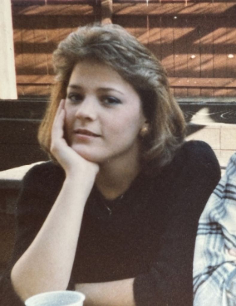 Elizabeth "Beth" Brewer Crawford