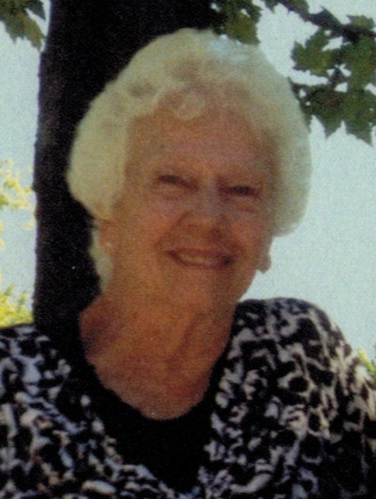 Phyllis J Onweller