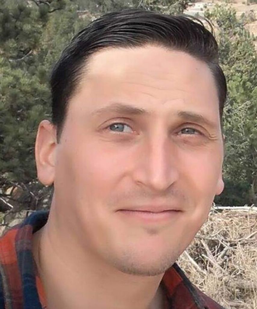 Christopher Siwanowicz Profile Photo