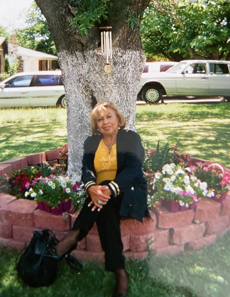 Bertha Saldana Deburton Profile Photo