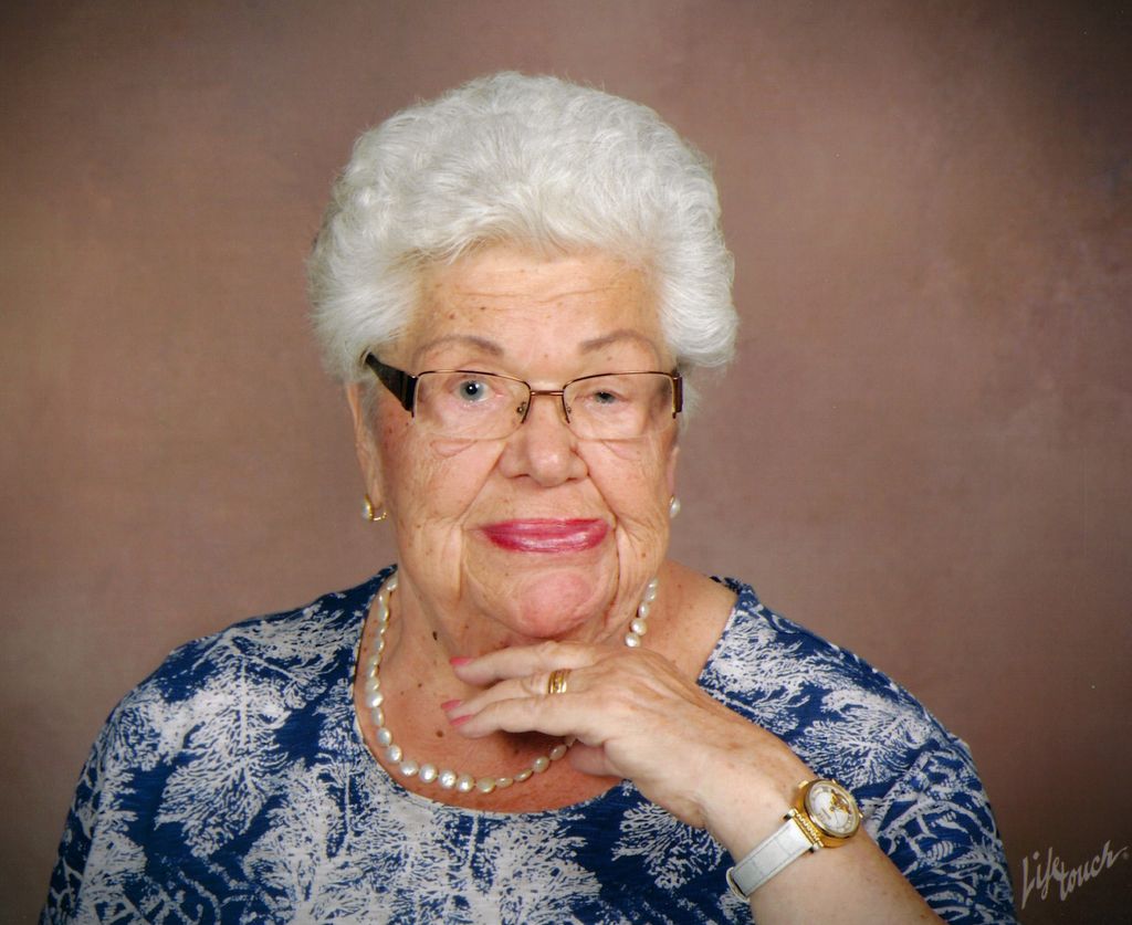 Elfriede Betty Walker Profile Photo