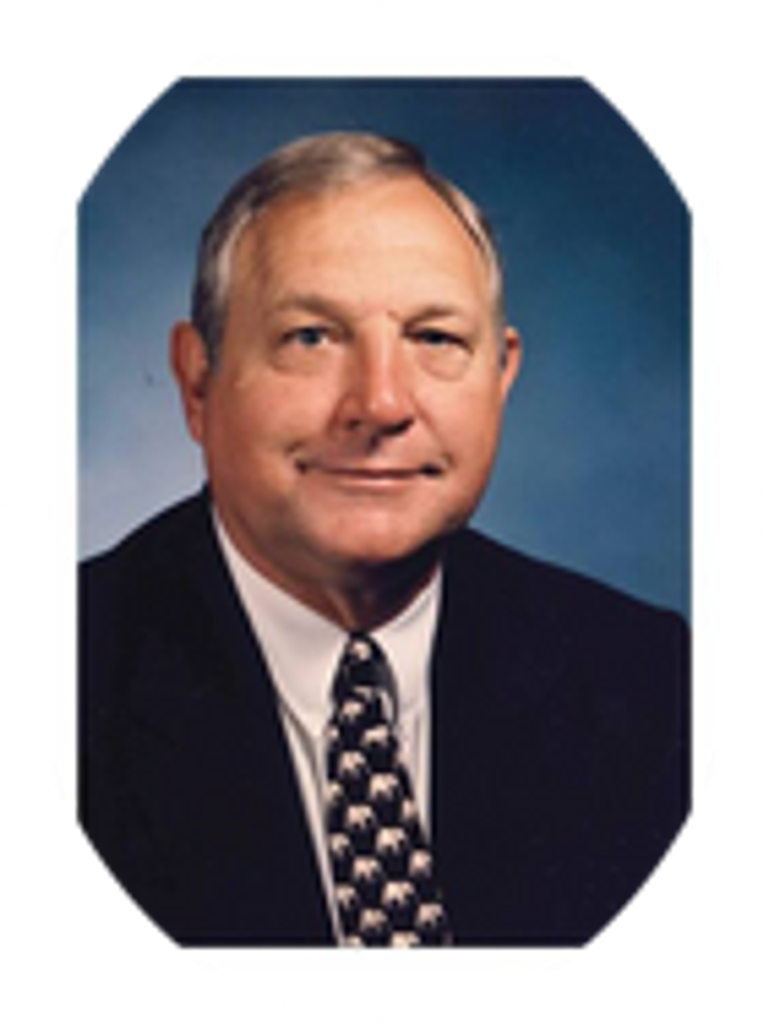 Coach Bruce Lewallen