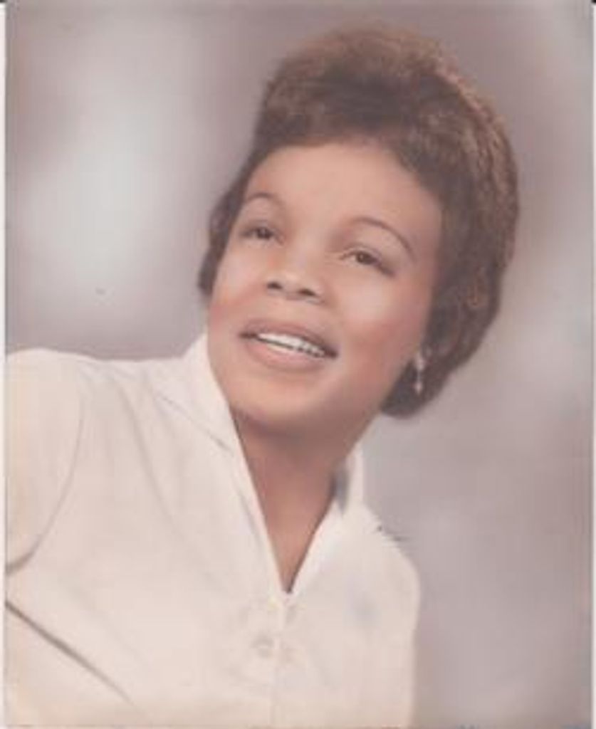 Mrs. Gladys Calhoun Hunter