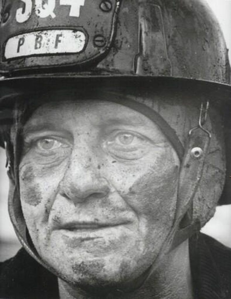 Louis E Ernst, Sr Profile Photo