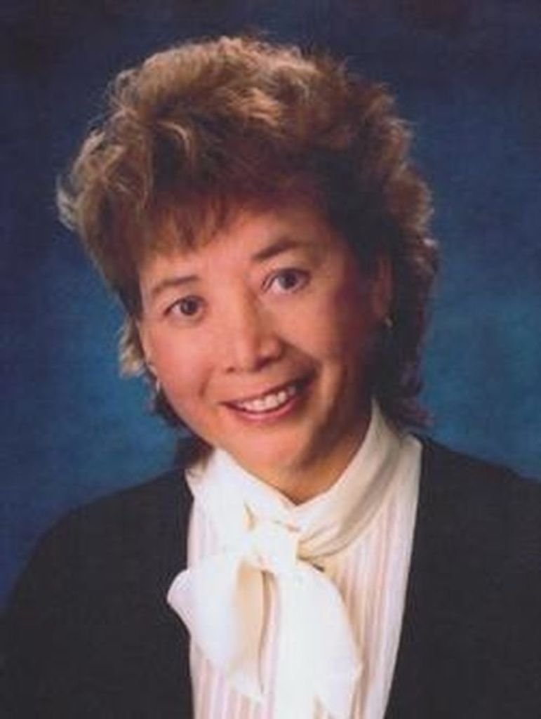 Lisa "Nehaeqsnemetaemoh" Waukau