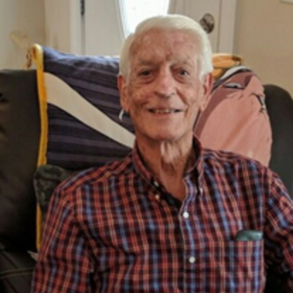 Robert  Ray Apple