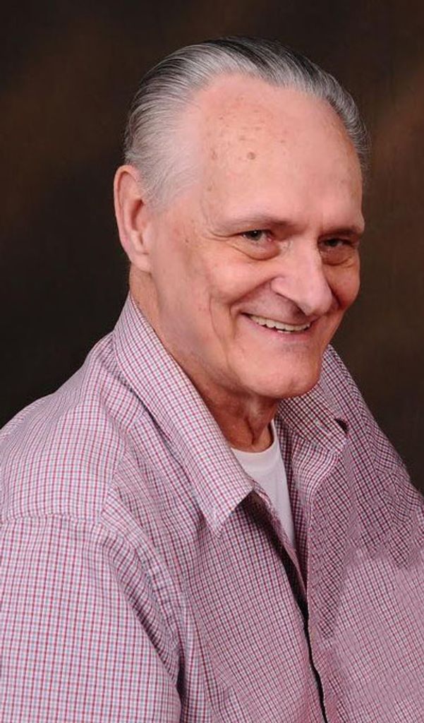 William "Bill" Arthur Henrichs Profile Photo