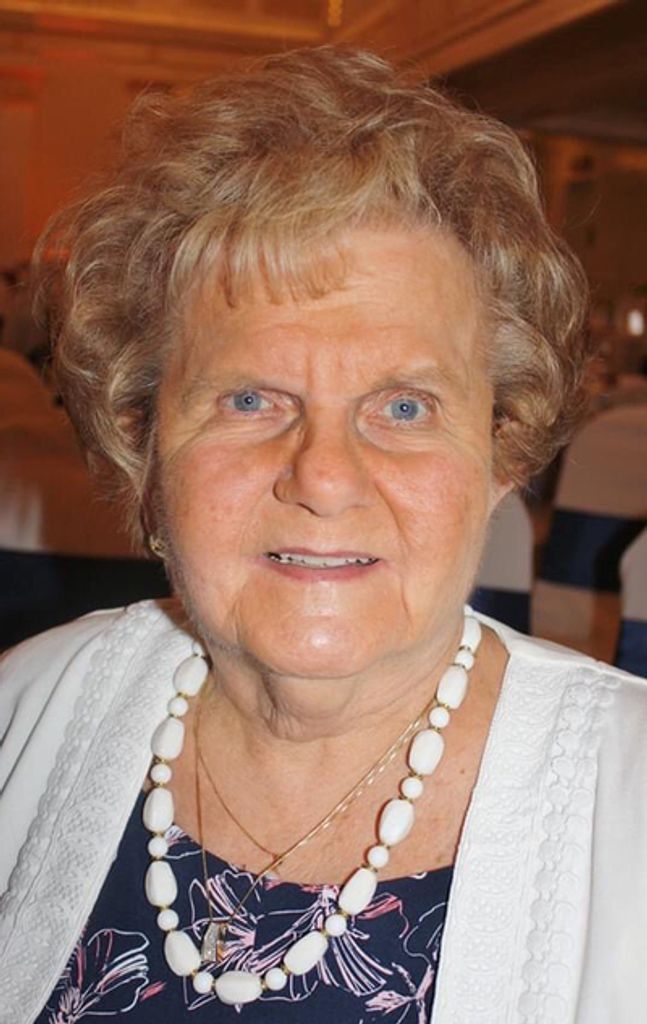 Delphine Lucia Kujawa