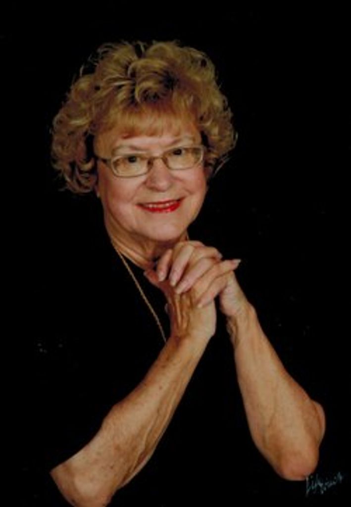 Dorothy Engle