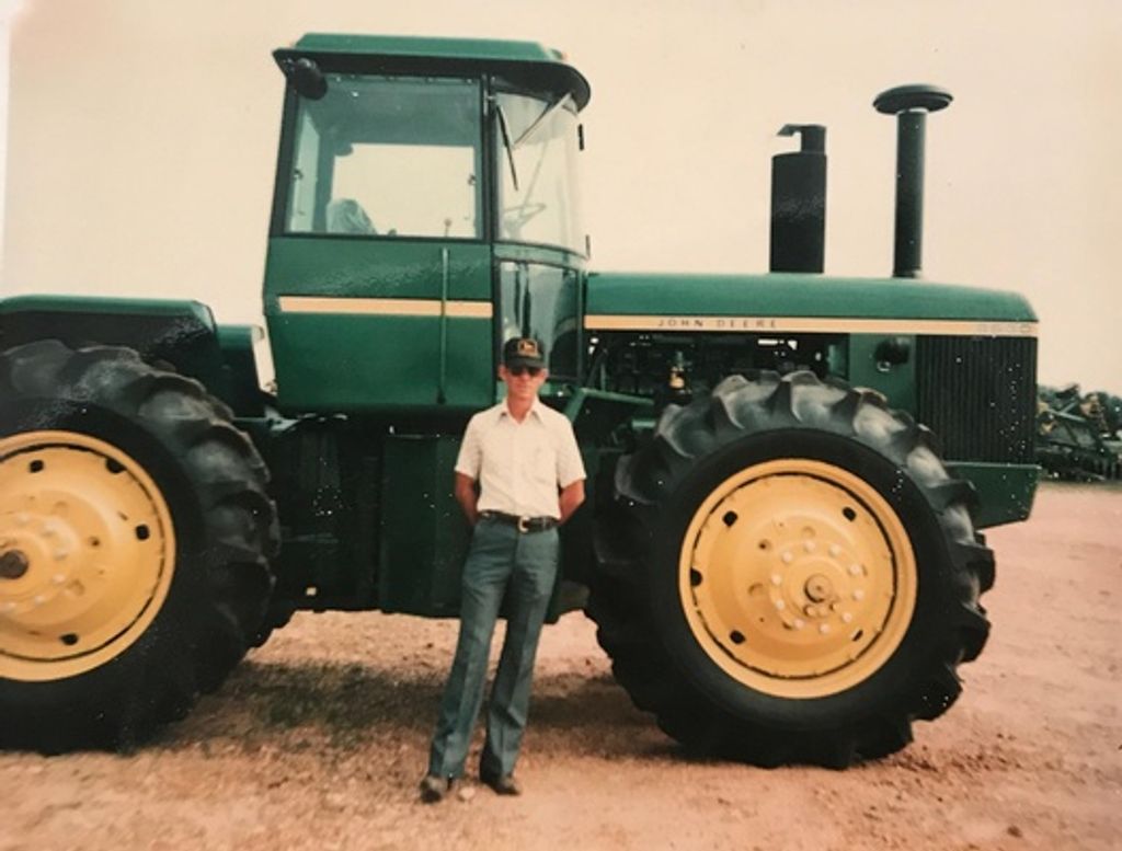 Frank Ray Davis Profile Photo