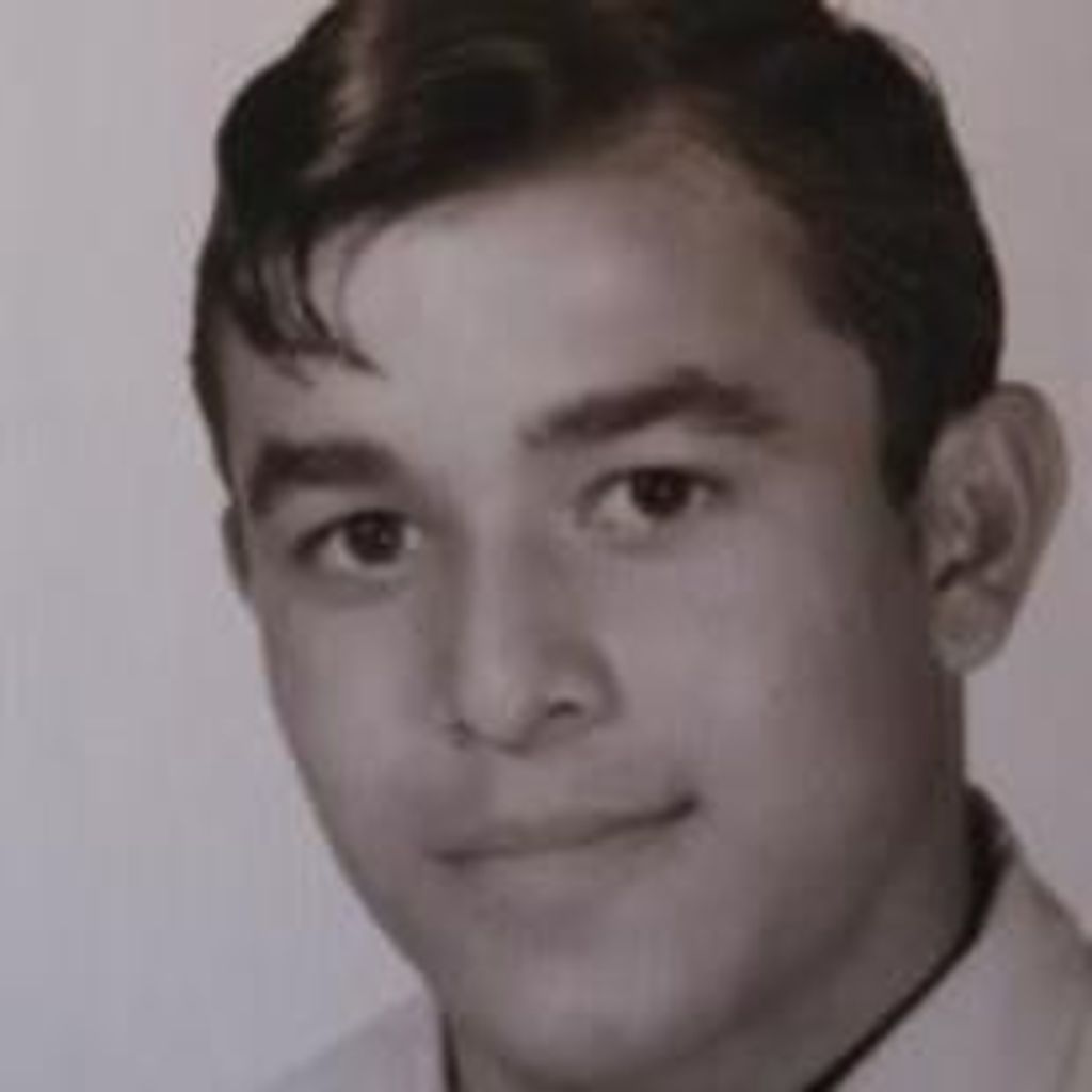 Alberto Miguel Flores