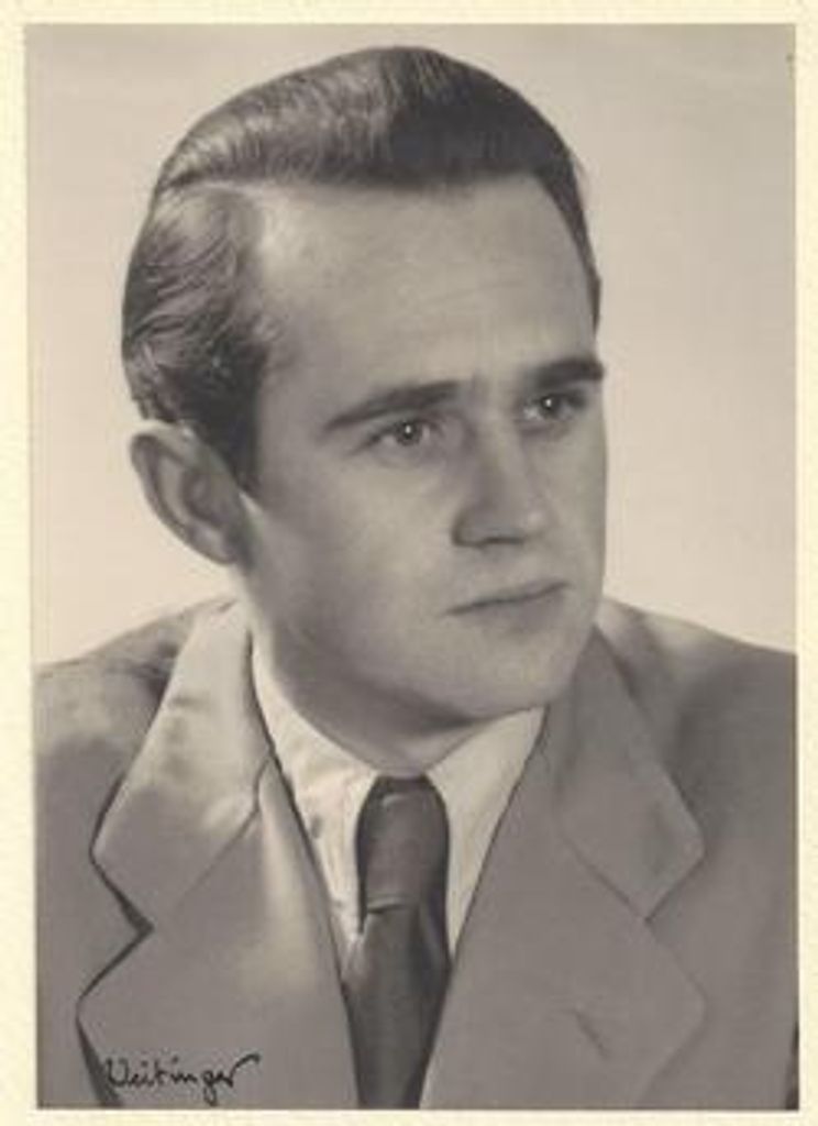 Gunter F Sommer