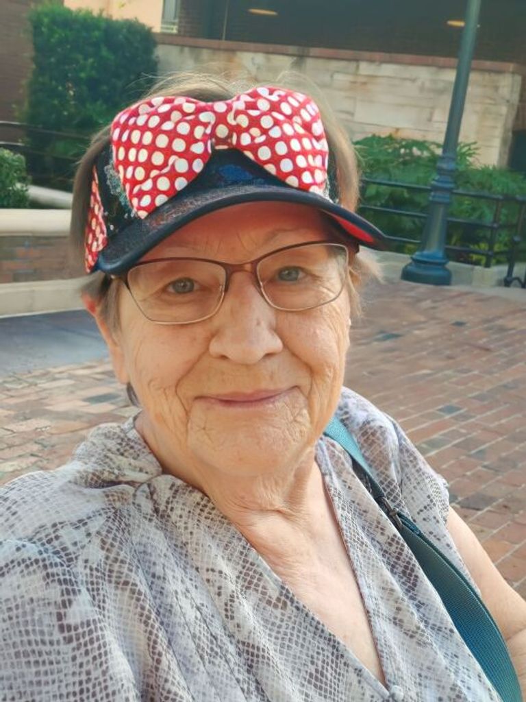 Sandra Lee Virginia Moore Profile Photo