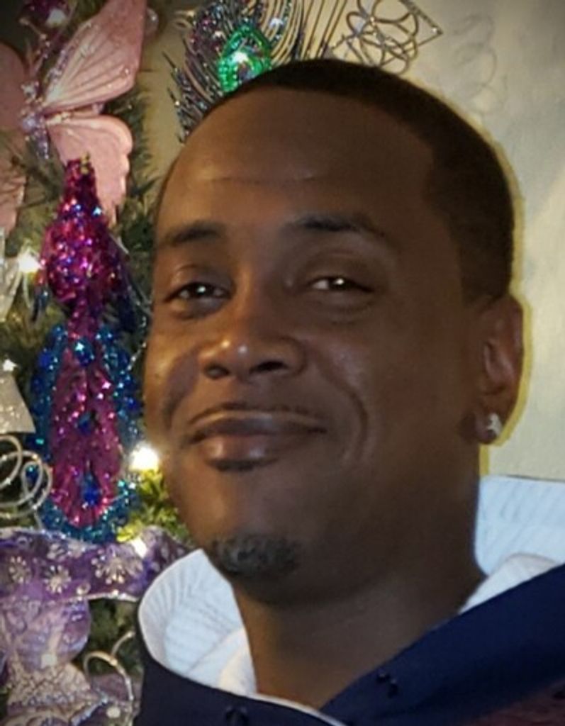Clifton Totton Profile Photo