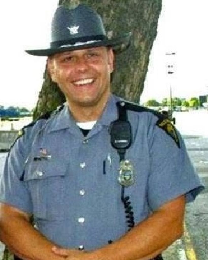 Robert "Bobby" Lee Thompson, Jr. Profile Photo