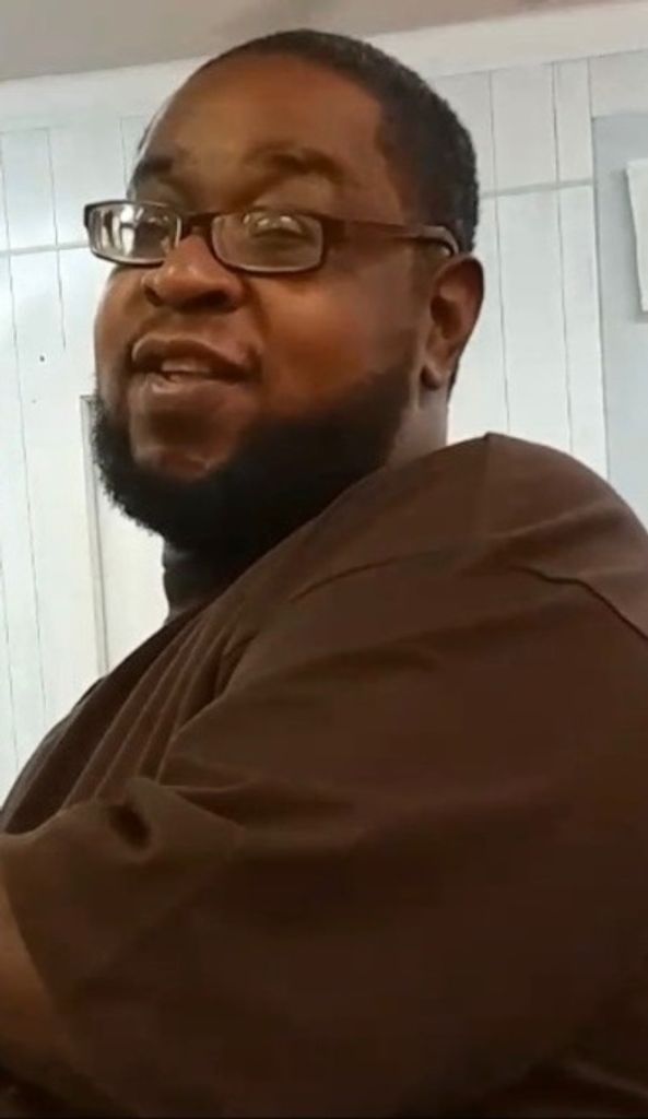 Ronald Thompson Profile Photo