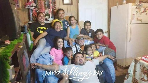Armando Hinojosa photo gallery thumbnail 30 of 47