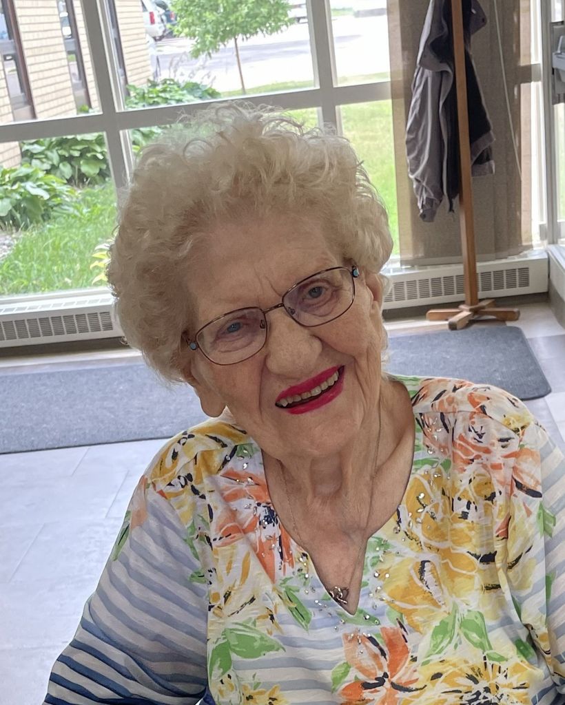 Arlene Mae Ohlaug Profile Photo