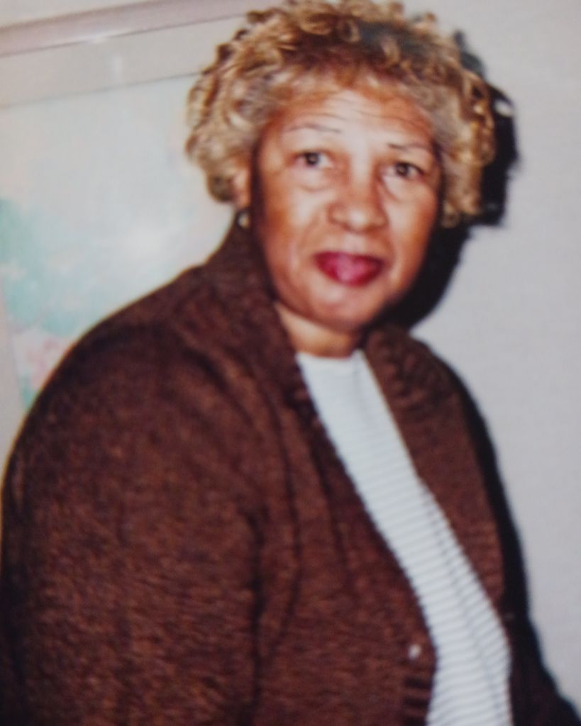 Lorraine Harris