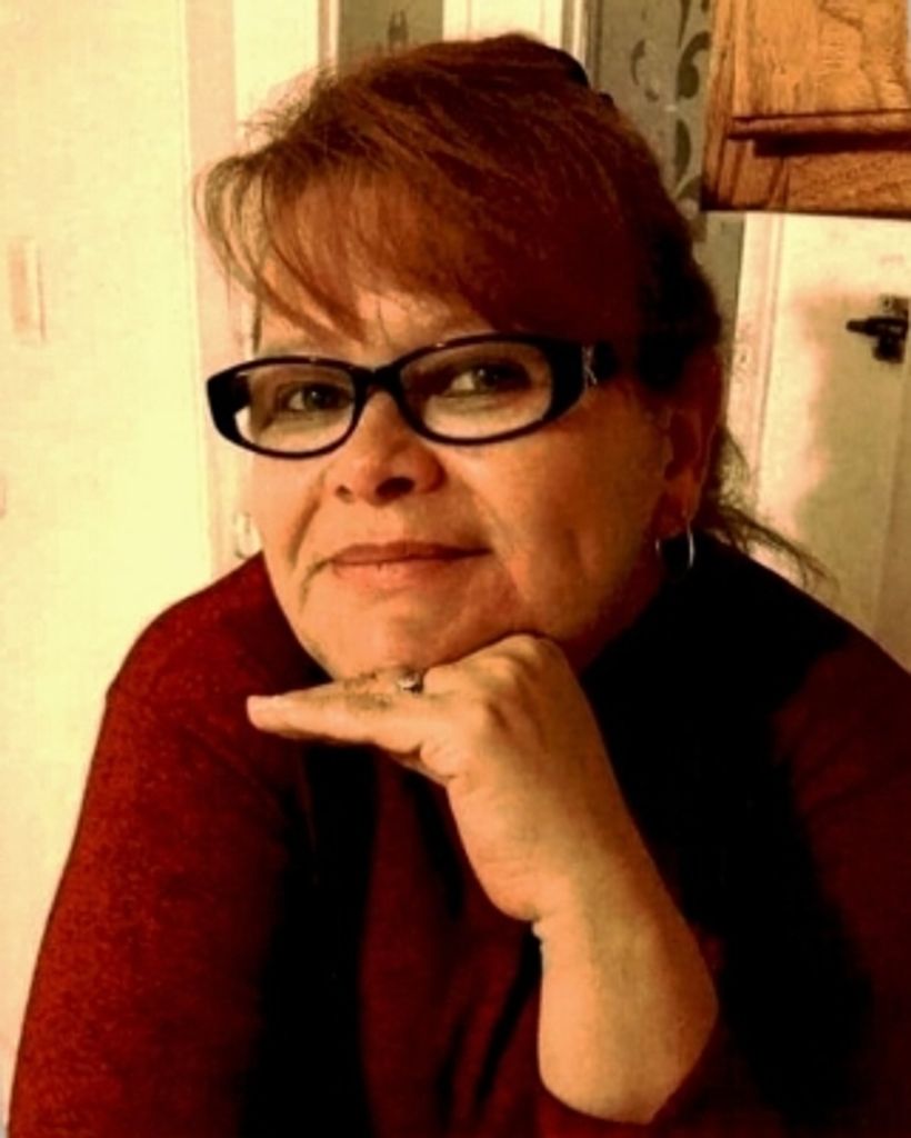 Nellie Y Camacho